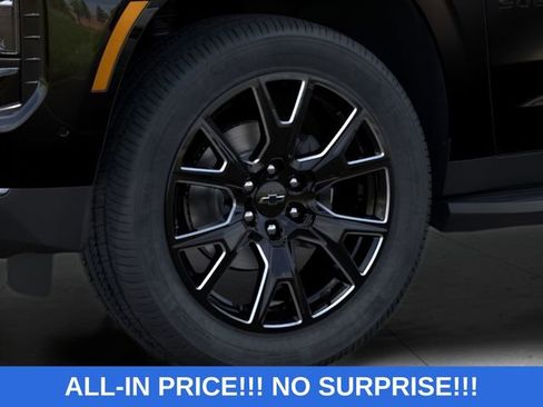 New 2026 Chevrolet Suburban RST w/ Comfort Package AWD/4WD image 19