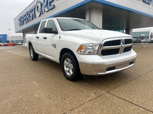 Used 2024 RAM 1500 Classic SLT image 4