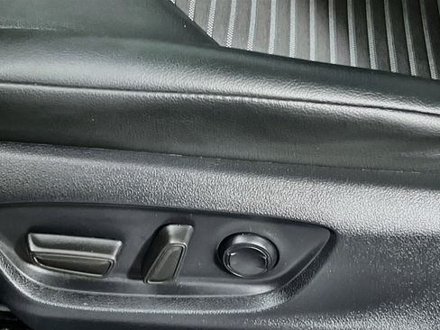 Used 2023 Toyota Camry SE FWD image 16