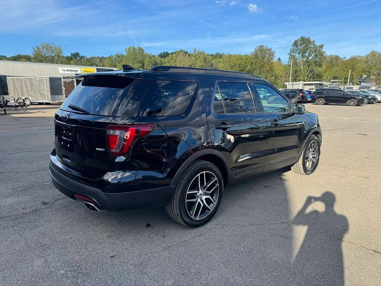 Used 2017 Ford Explorer Sport w/ Equipment Group 401A AWD/4WD image 4