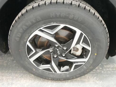 Used 2023 Kia Sportage LX AWD/4WD image 10