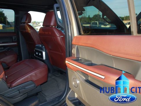 Used 2024 Ford Expedition Limited RWD image 14