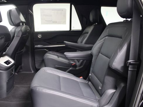 New 2026 Lincoln Navigator L Reserve image 27