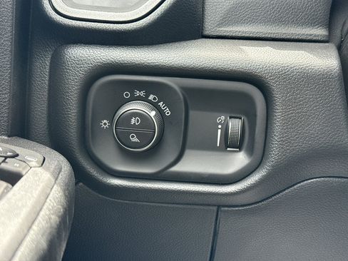 New 2025 RAM 2500 Tradesman image 30