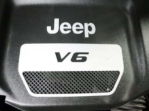 Used 2014 Jeep Wrangler Unlimited Sport w/ Quick Order Package 24S AWD/4WD image 19