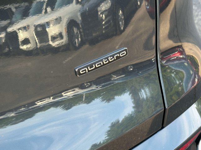 Certified 2025 Audi Q5 Premium AWD/4WD image 11