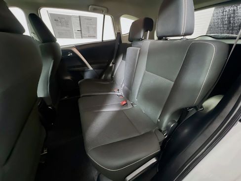 Used 2014 Toyota RAV4 XLE image 28