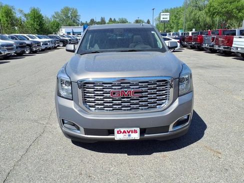 Used 2019 GMC Yukon XL Denali w/ Denali Ultimate Package AWD/4WD image 8