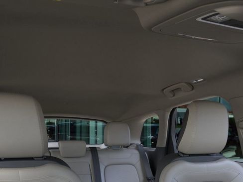 New 2026 Lincoln Corsair Reserve image 22