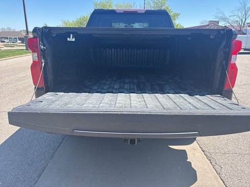 Used 2022 Chevrolet Silverado 1500 Custom image 17