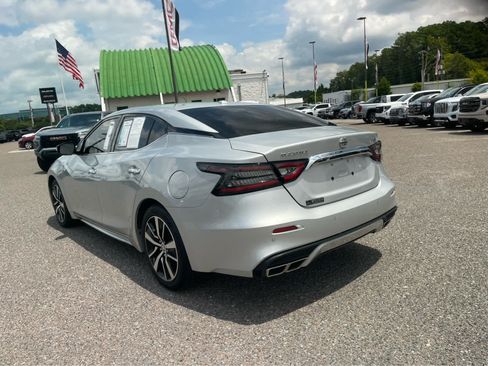 Used 2021 Nissan Maxima 3.5 SV w/ Floor Mat Group FWD image 9