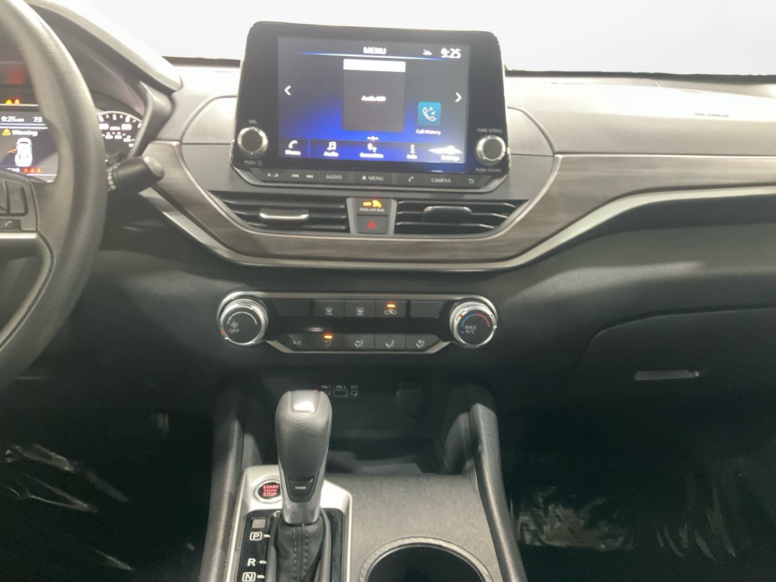 Used 2025 Nissan Altima 2.5 SV FWD image 12