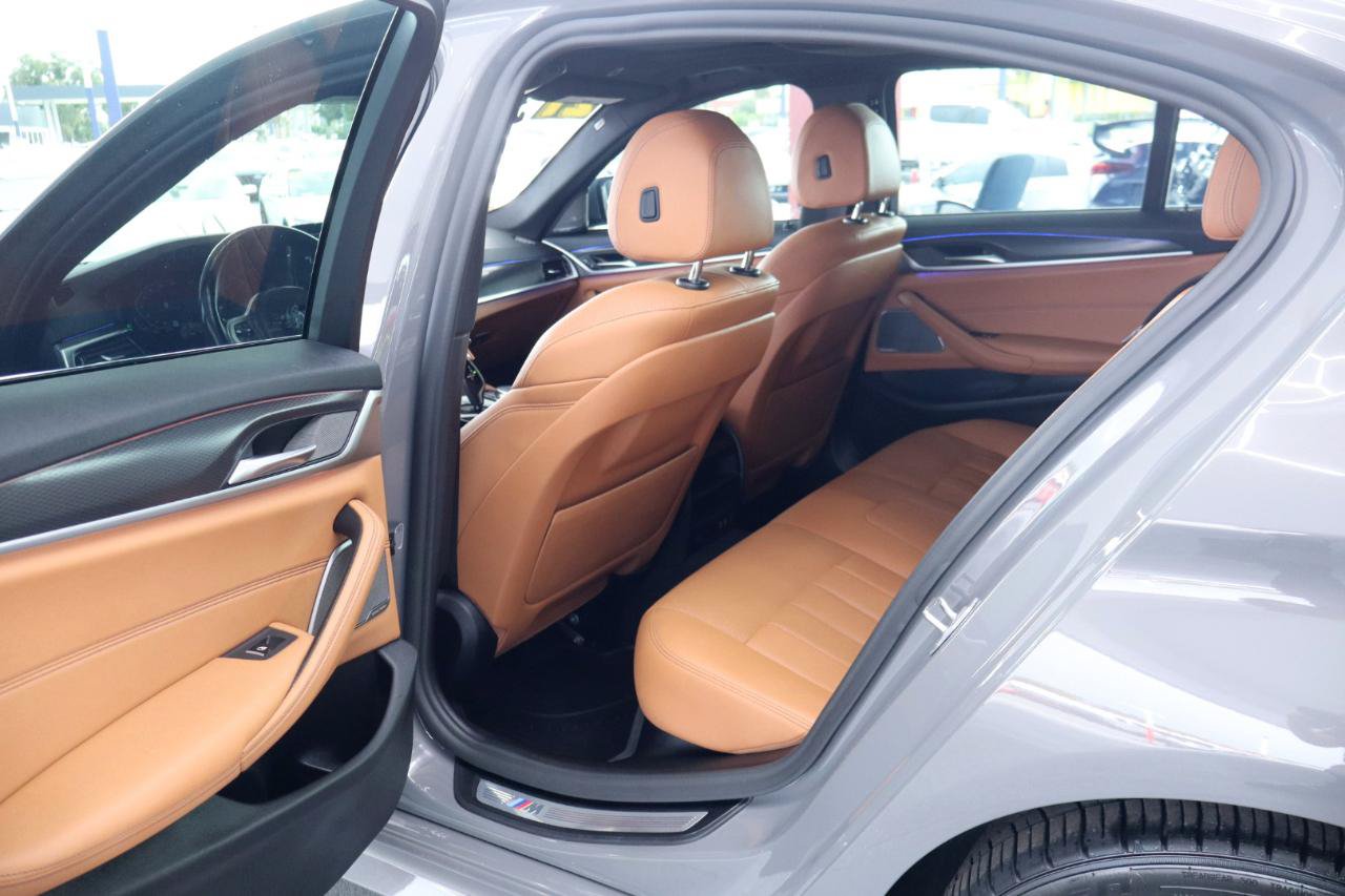 Used 2021 BMW 540i w/ M Sport Package RWD image 33