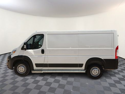 Used 2025 RAM ProMaster 2500 w/ U-Haul Equipment Group FWD image 2