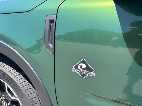 Used 2025 Ford Bronco Sport Outer Banks w/ Outer Banks Tech Package+ image 37