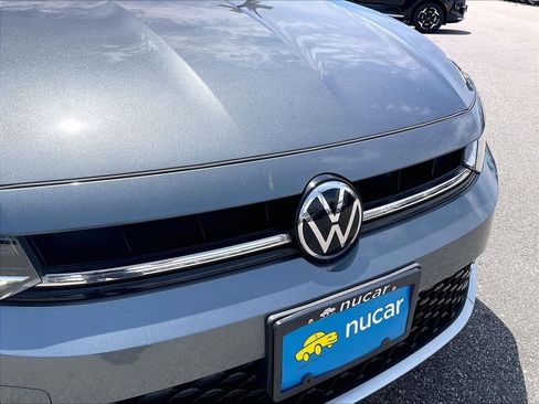 Used 2025 Volkswagen Jetta SE FWD image 28