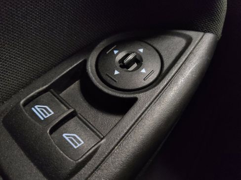 Used 2016 Ford Focus SE FWD image 27