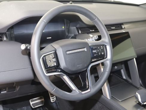 Used 2024 Land Rover Discovery Sport Dynamic SE AWD/4WD image 6