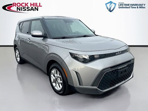 Used 2023 Kia Soul LX w/ Option Group 015 image 1