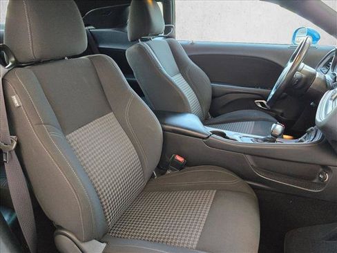 Used 2023 Dodge Challenger SXT RWD image 17