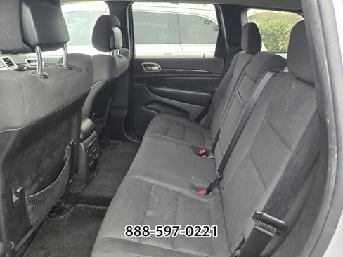 Used 2012 Jeep Grand Cherokee Laredo w/ Laredo E Group image 6