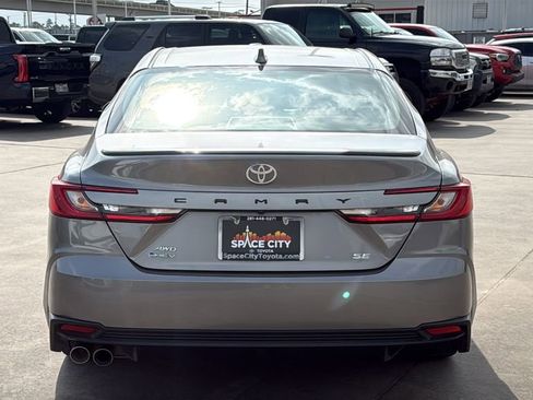 Used 2025 Toyota Camry SE w/ Multimedia Upgrade Package image 4