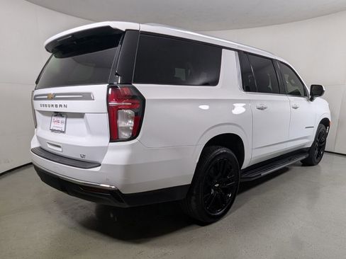 Used 2022 Chevrolet Suburban LT AWD/4WD image 7