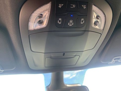 New 2026 Chrysler Pacifica Select image 20