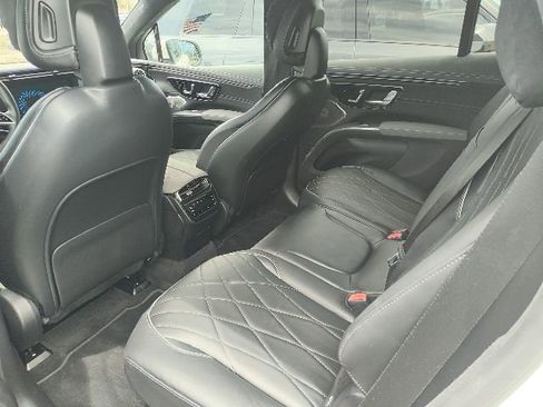 Used 2023 Mercedes-Benz EQS 580 4MATIC SUV image 4