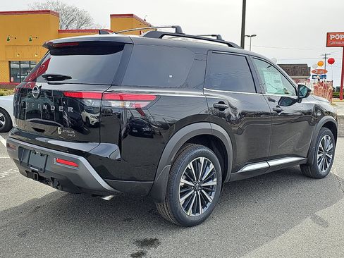 New 2026 Nissan Pathfinder Platinum w/ Accent Package image 4