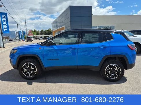 New 2026 Jeep Compass Trailhawk w/ Sun, Sound & Navigation Group AWD/4WD image 3