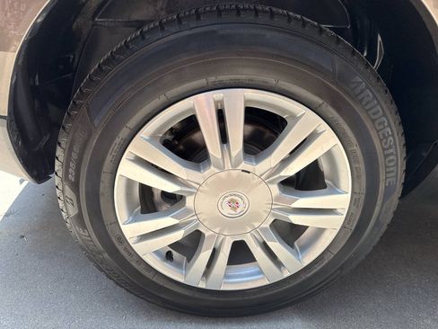 Used 2011 Cadillac SRX Luxury AWD/4WD image 29