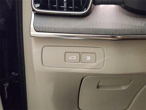 New 2026 Volvo XC90 T8 Ultra w/ Protection Package Premier image 22