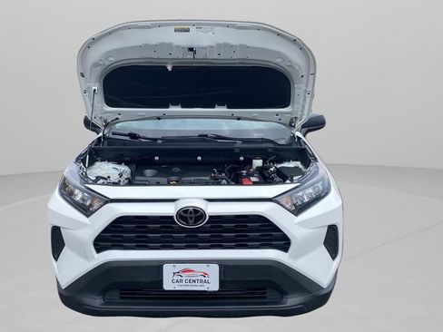 Used 2021 Toyota RAV4 LE AWD/4WD image 27
