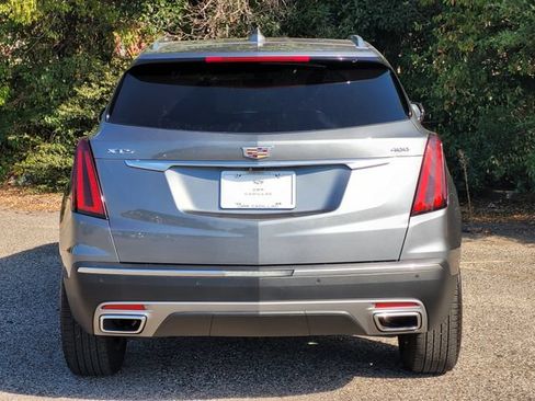 Used 2022 Cadillac XT5 Premium Luxury w/ Technology Package FWD image 4