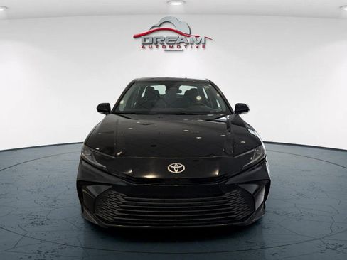 Used 2025 Toyota Camry LE FWD image 3