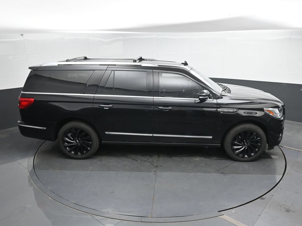 Used 2020 Lincoln Navigator L Reserve w/ Equipment Group 208A Reserve AWD/4WD image 32