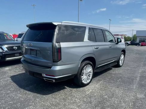 Used 2025 Cadillac Escalade Premium Luxury AWD/4WD image 9