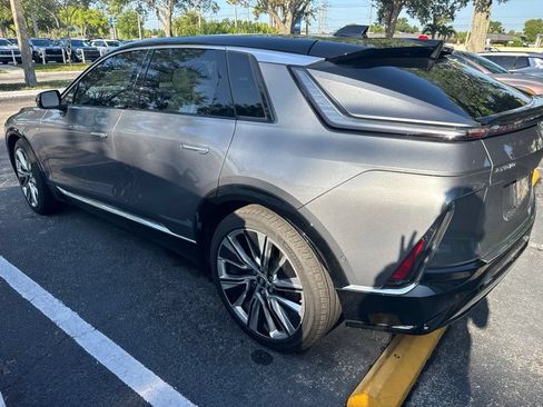 Used 2023 Cadillac Lyriq 2WD image 16