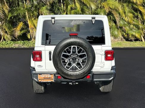 Used 2024 Jeep Wrangler Unlimited Sahara w/ Dual Top Group AWD/4WD image 6