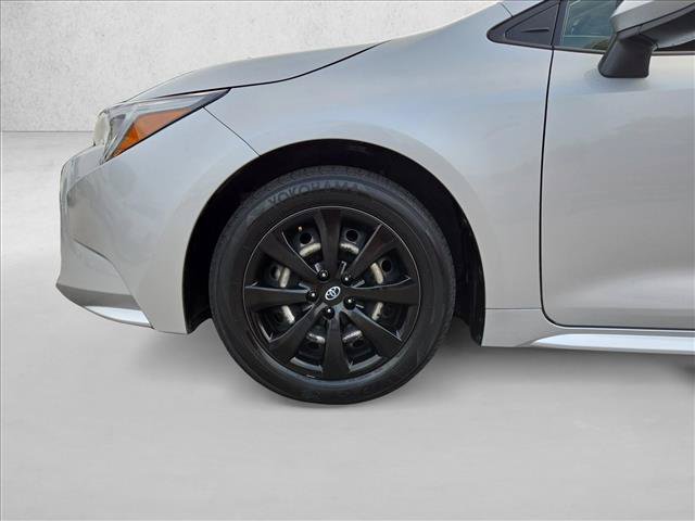 Used 2025 Toyota Corolla LE FWD image 23