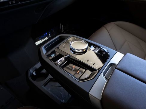 Used 2025 BMW iX M60 AWD/4WD image 18