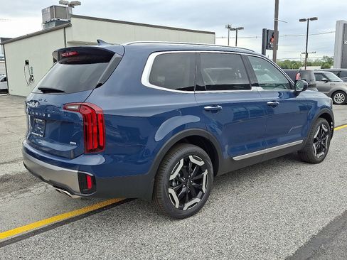 New 2025 Kia Telluride S image 8