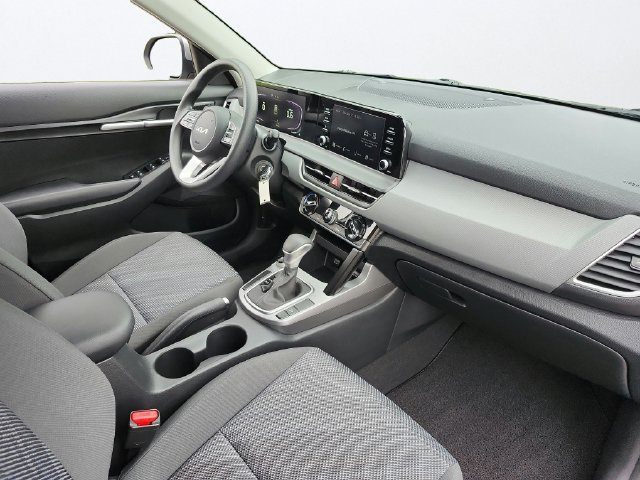 Certified 2026 Kia Seltos LX FWD image 20