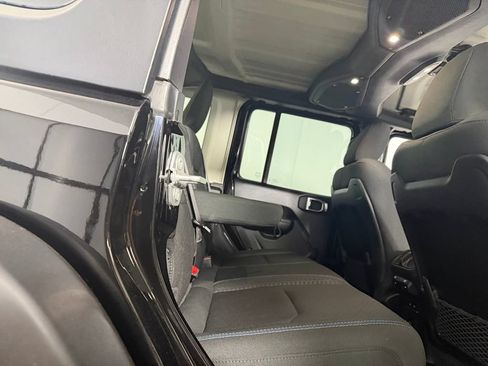 Used 2025 Jeep Wrangler Unlimited Rubicon 4xe w/ Safety Group AWD/4WD image 28