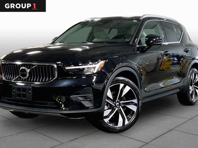 Used 2023 Volvo XC40 B5 Plus w/ Climate Package