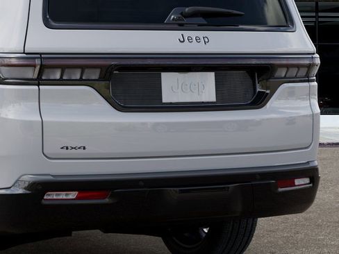 New 2026 Jeep Grand Wagoneer Summit AWD/4WD image 13