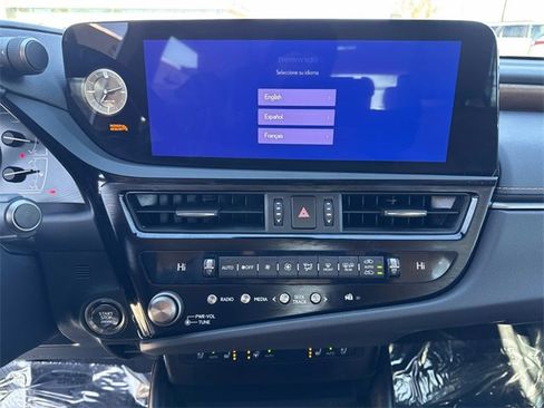Certified 2024 Lexus ES 350 w/ Premium Package image 25