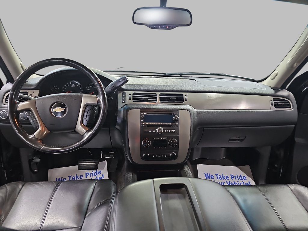 Used 2010 Chevrolet Suburban LT w/ Luxury Package AWD/4WD image 11