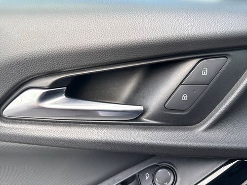 Used 2025 Chevrolet Equinox LT w/ Convenience Package II image 26